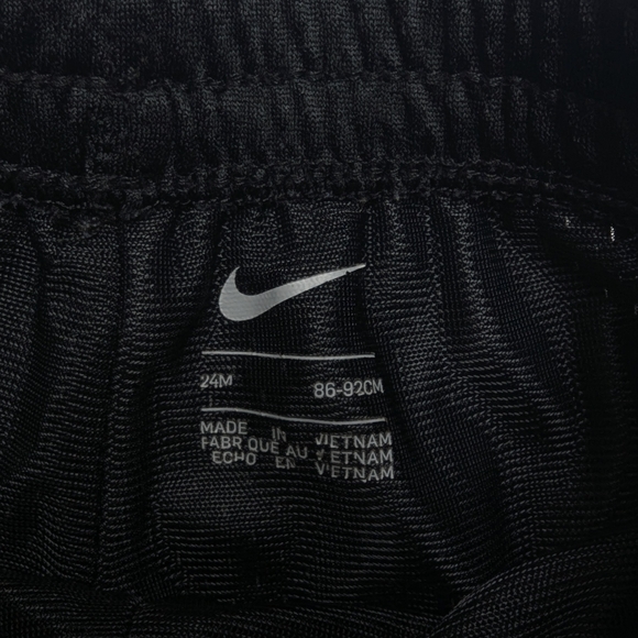 Nike Kids Red and Black Matching Set - Picture 3 of 7